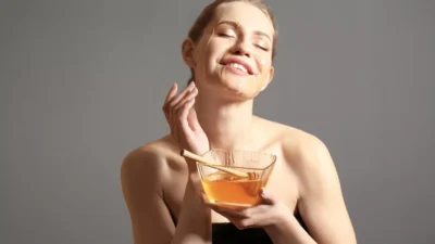 5 نوع ماسک عسل برای رهایی از چین‌وچروک