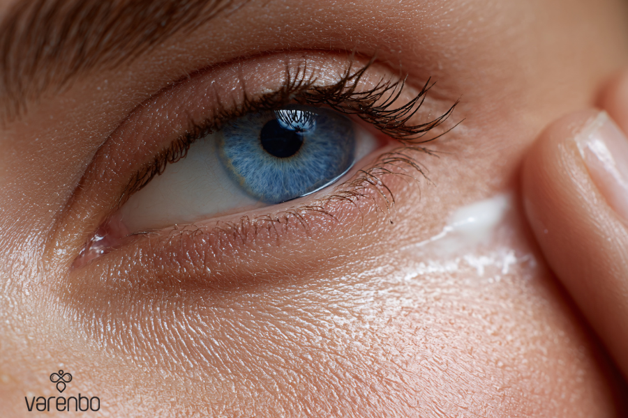 استفاده از کرم دور چشم