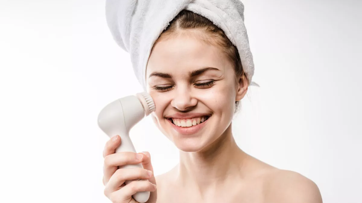 طرز استفاده از ژل شست و شوی صورت